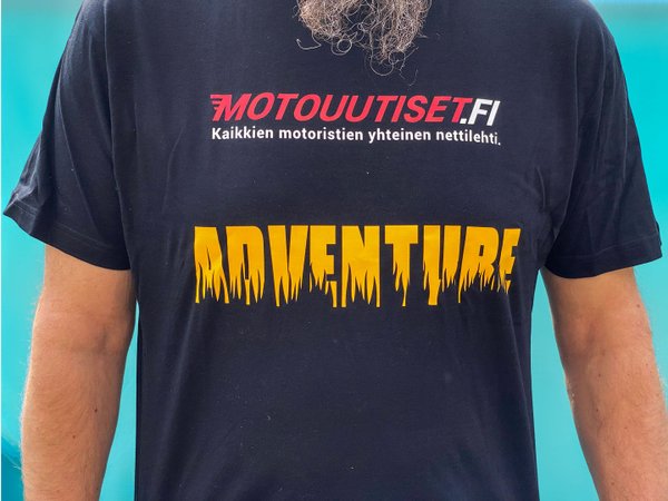 Motouutiset Adventure T-paita